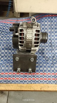 Bosch 0125811084 alternátor Ford 14V / 210 A, - 7