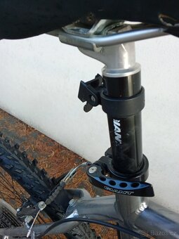 Horské kolo Giant. velikost L. shimano Deore. kola 26". zac - 7