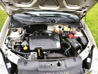 Prodám Renault Thália II 1.2 16V 55KW r.v.2009 - 7