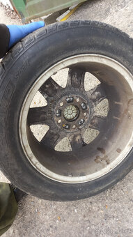 Bmw 16" Kola, zimní pneu 8mm a 6mm - 7