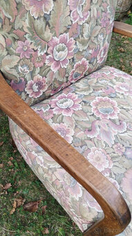 Historické křeslo s dřevěnými područkami - 7