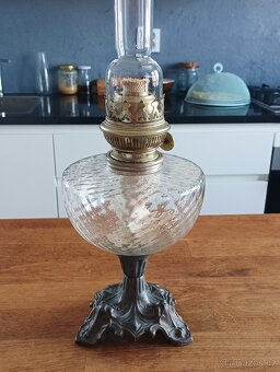 STAROŽITNÁ PETROLEJKA VE STYLU ART NOUVEAU, FRANCIE, 1900 - 7