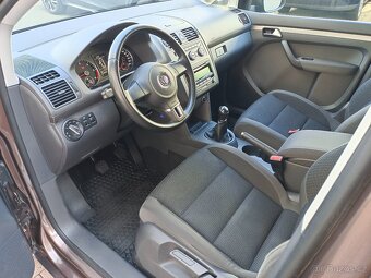 VW Touran Comfortline 1.6 TDI 77kW Webasto 7-míst Tažné - 7