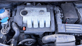 Vůz na náhradní díly VW Touran 1T2 FL 2009 BMM KNR LC9X - 7