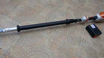Akumulátorové zahradní nůžky s teleskopickou tyčí STIHL HLA - 7