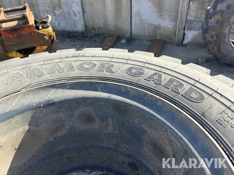 Pneu 10,00-20 16PR Nokian - 7