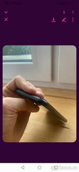 Prodám iPhone Xr - 7