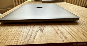 Apple MacBook Pro 2018 - 7