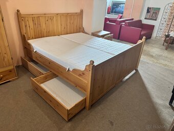 Krásná dřevěná Ložnice IKEA HURDAL z masivu Komplet - 7