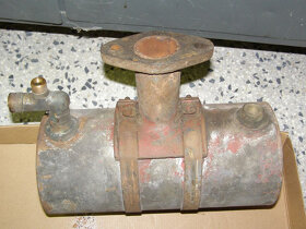 Prodám palivovou nádržku z motoru Lorenz 3 HP - 7