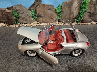 prodám model 1:18 Porsche Boxster - 7