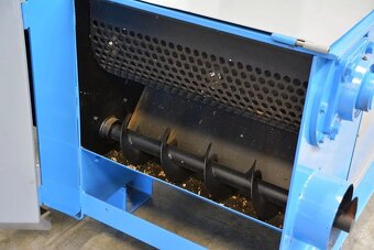 6203 - ŠTĚPKOVAČ S ŠNEKOVÝM VYHRABÁVAČEM GROSS - 7