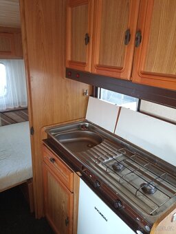 Prodám karavan Burstner City - 7
