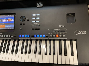YAMAHA Genos lehce používané, doprava zdarma v originálním b - 7