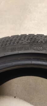 235/45/18 Continental Winter Contact, DOT 21/24, 8.5-7.5mm - 7