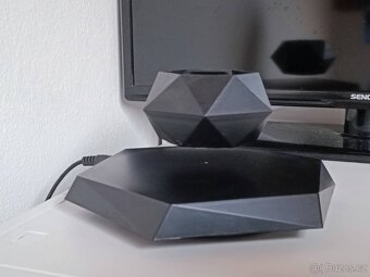 Levitujúci kvetináč - 7