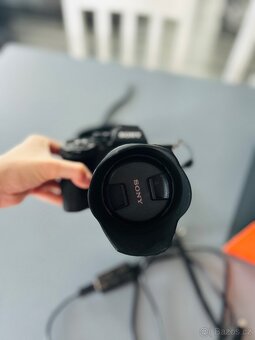 Sony Alpha A7 s objektivem nový fotoaparát - 7
