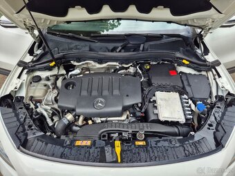 Mercedes Benz GLA200d 2.0 - 7