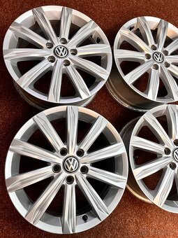 5x112 R17 VW Touran 1T5 originál alu disky - ET 52 - 7