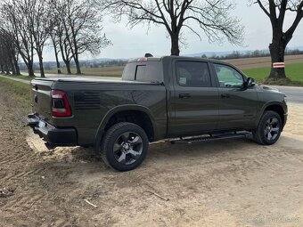 Dodge RAM 1500 - 7