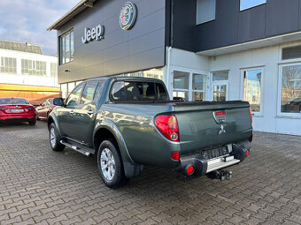 2.5DI-D Double Cab Intense 4x4 - 7
