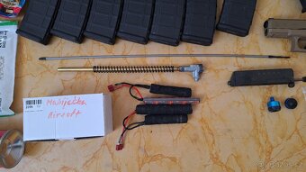 AR - 15 / Glock 19X - 7