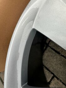 ORIGINÁL Alu Škoda Golus R18, 5x112 - TOP - 7