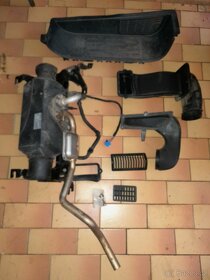 Díly z VW T5 /T6 – nezávislé topení, stolek, police, postel - 7