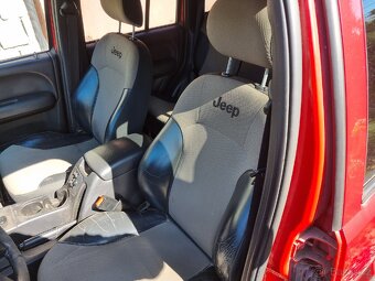 Prodám ND jeep cherokee KJ 2.8 crd 110kw - 7