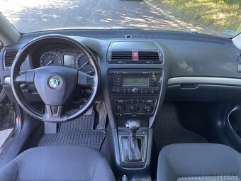 skoda octavia II combi 2.0 tdi 103kw DSG,Xenony, Elegance - 7