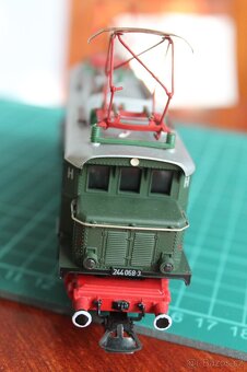 H0 PIKO BR 244 DR - 7