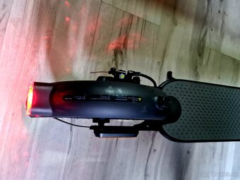 Elektrokoloběžka Xiaomi Mi scooter Nová včetně faktury se zá - 7