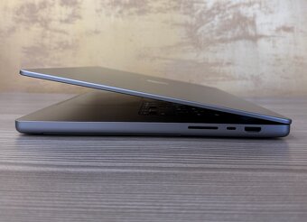 MacBook Pro 16" 2021 M1 Pro 16GB 512GB šedý - 7