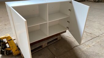 Skříňka,komoda. - 7