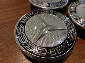 středové krytky kol Mercedes - 7
