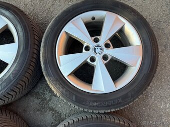 Originalní ALU kola Škoda 5x112 r16 celoroční pneu 7,5mm - 7