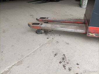 Ručněvedený. Elektrický vozík Linde - 7
