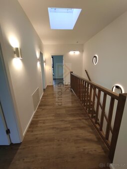 K pronájmu polovina RD - novostavba K. Vary - 7