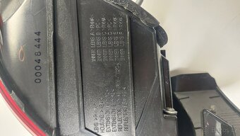 NOVÉ zadní světlo Mazda 3 - 7