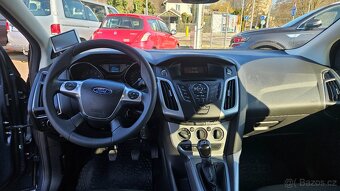 Ford Focus 1,6i - 7