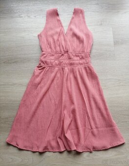 DÁMSKÉ ( DÍVČÍ) OBLEČENÍ - 7