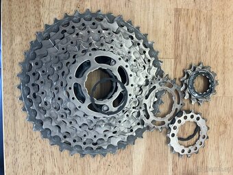Bontrager Kovee Elite23 Boost 110/148, ořech Shimano, carbon - 7