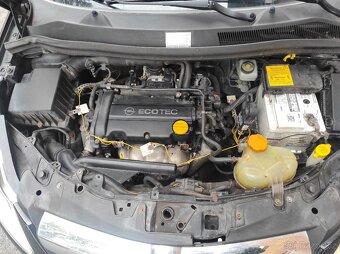 2xOpel Corsa D ,2007,TK 5/27, příplatková výbava, nájezd 104 - 7