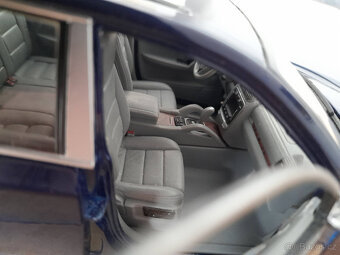 Model auta Porsche Cayenne S - 7