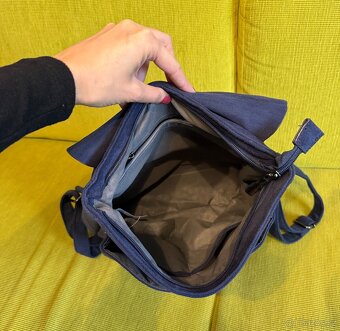 Tmavě modrý dám. batoh, sleva 400 Kč - 7