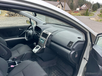 Toyota Corolla Verso 1,8 VVTi, 7 míst, automat, 124500km. - 7