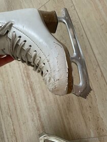 Prodám brusle na kraso Jackson Elle, vel 4,5 (eur 35) - 7