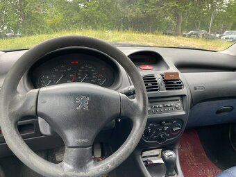 Peugeot 206 1.4 HDi (2004) - vhodný k opravě (případně díly) - 7