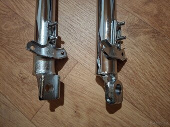 Jawa cz kyvacka spodky přední vidlice - 7