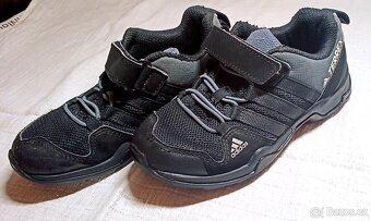 Adidas Terrex - nízká outdoorová obuv - velikost 30 - 7